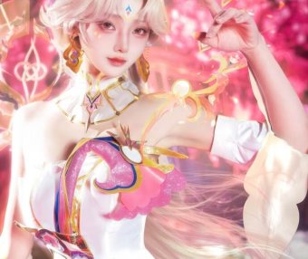 #二次元cos大赏##走路摇zly[超话]